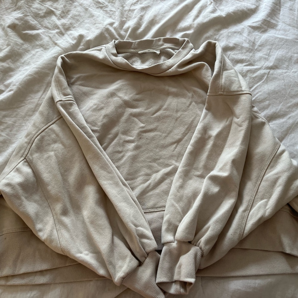 Oversized balloon sleeve sweatshirt. Super comfy!